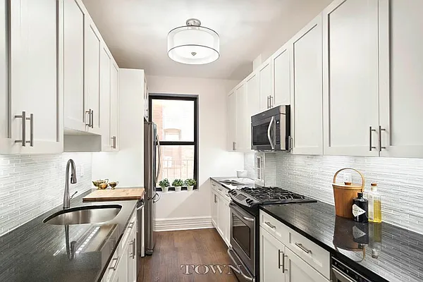 Sold by Town Residential | media 23