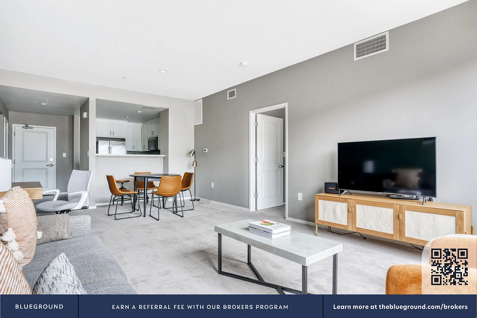 2 bed, 2.0 bath, 1123 sqft, $4,840 — Photo 3