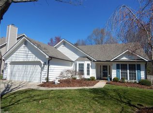 5906 Highland Grove Dr, Summerfield, NC 27358