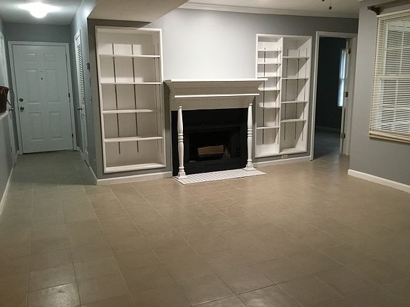 3rd image of 135 N Timber Dr