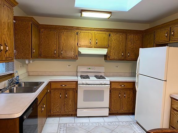 4th image of 3101 Rosiclaire Ct