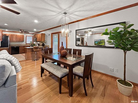 3rd image of 109 Waterford Dr E #109
