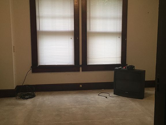 5th image of 274 Lincoln Ave
