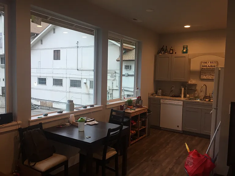 114B Commercial St — Photo 4