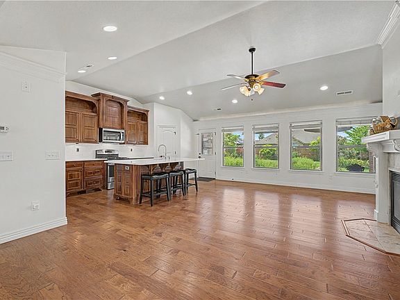 3rd image of 1110 Ellen Ray Ln