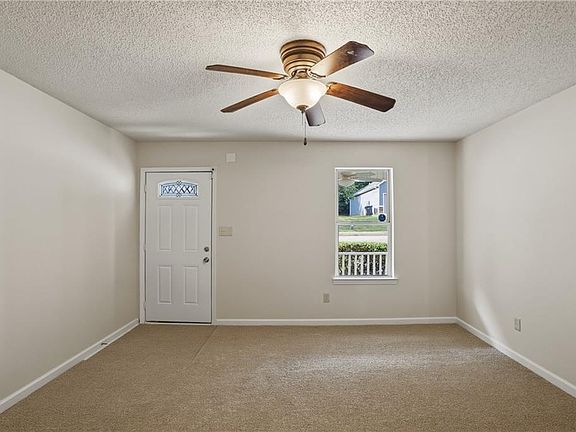 3rd image of 165 Glynn Addy Dr