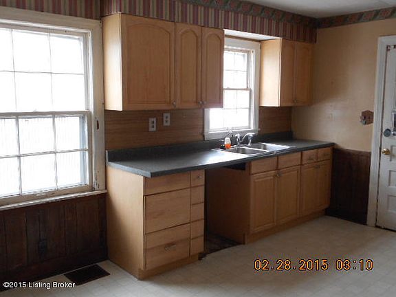 3rd image of 432 N 38th St