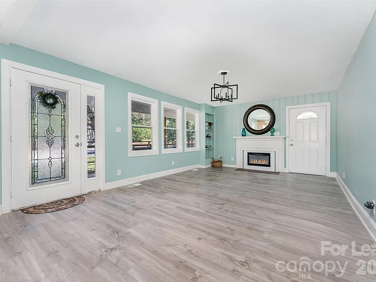 1906 New Garden Rd — Photo 14