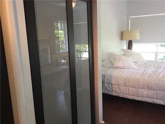 5th image of 90 Park Dr APT 1