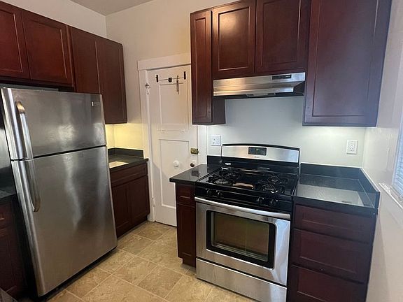 4th image of 1140 Hyde St #2