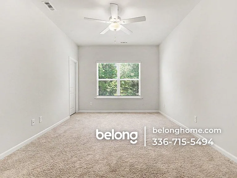 240 Chesapeake Commons St — Photo 2