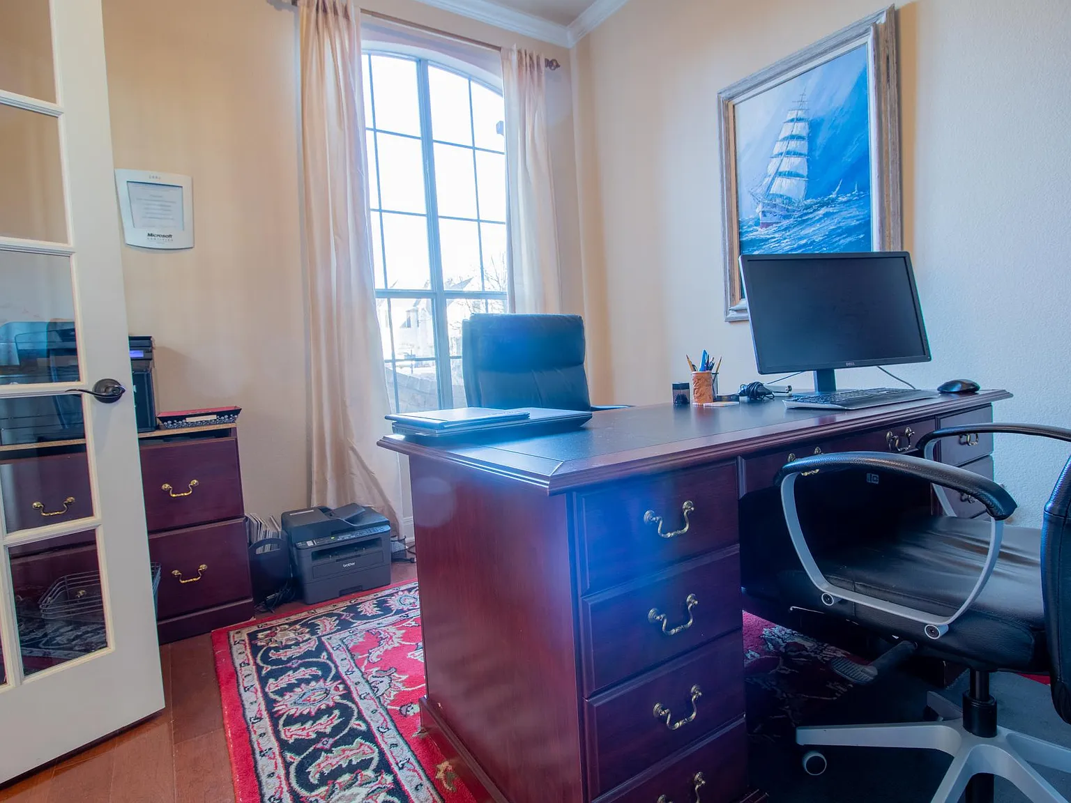 5 bed, 5.5 bath, 5200 sqft, $7,900 — Photo 4
