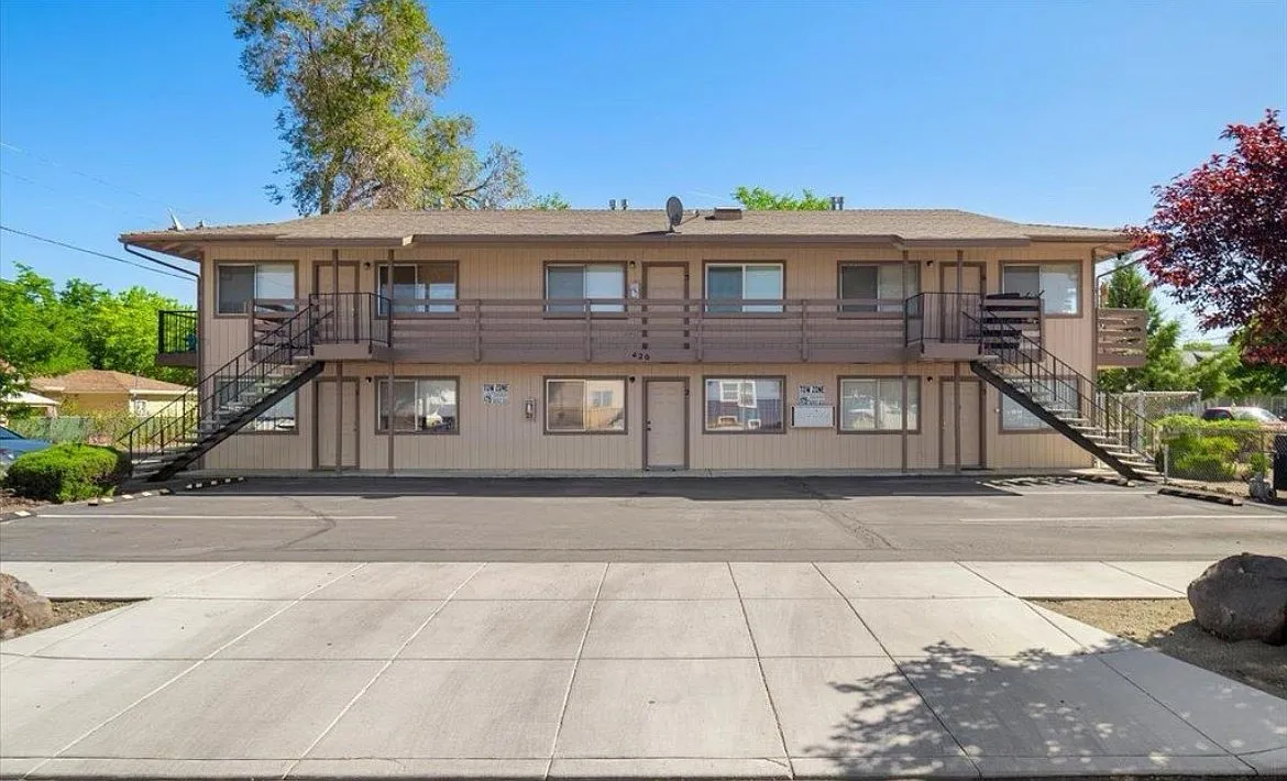 2 bed, 840 sqft, $1,500 — Photo 1