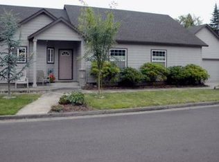 881 Jackies Ln, Eugene, OR 97404