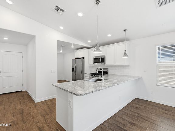 3rd image of 348 W TAMARACK Drive