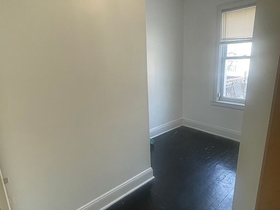 5th image of 2979 Lawton Ave Floor 1
