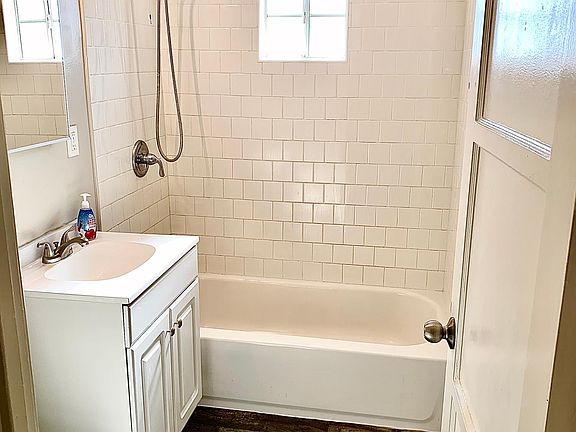 4th image of 1473-1475 W Hamilton Ave