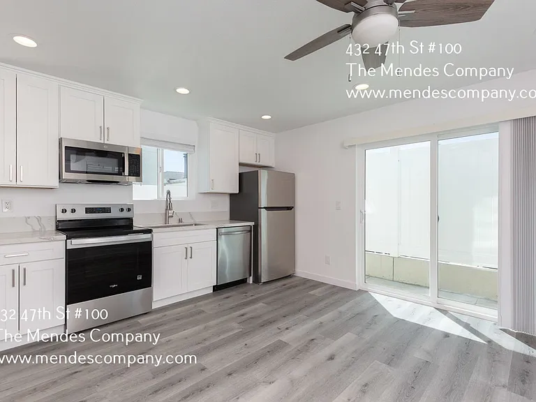 432 47th St #100 — Photo 2