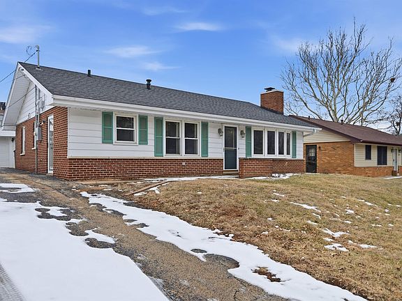 3rd image of 4209 S Paramount Rd