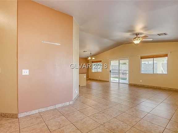 3rd image of 9331 Graceful Gold St