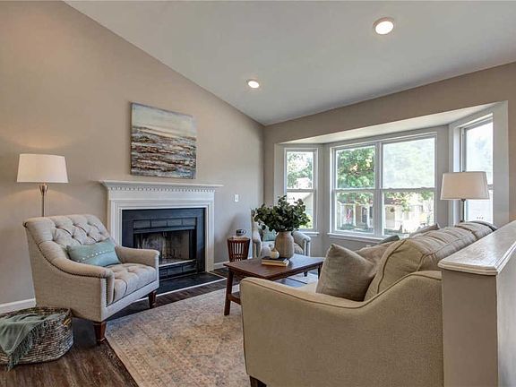 5th image of 949 Wynstay Cir
