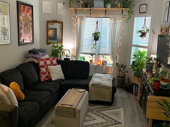 3rd image of 3110 N Milwaukee Ave APT 2E