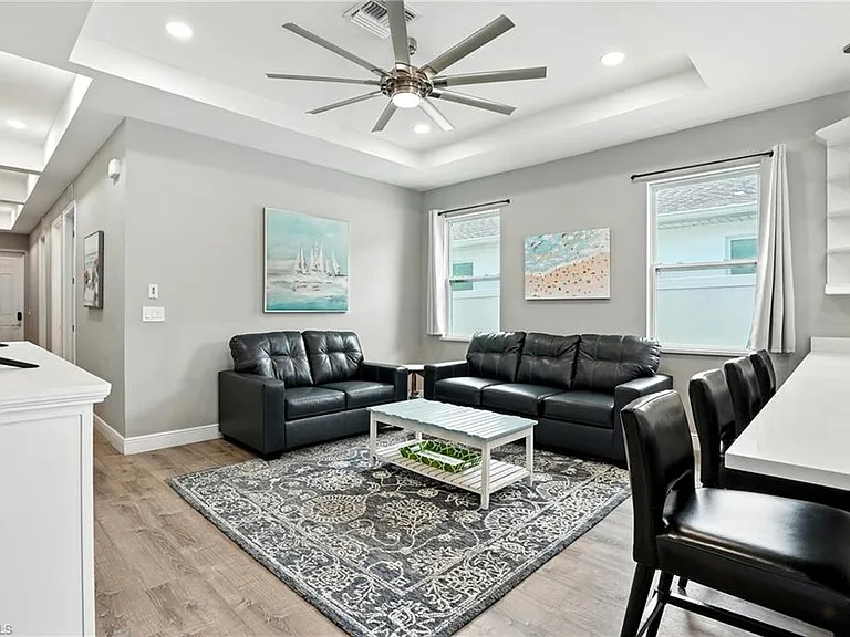 10140 Carolina St — Photo 5