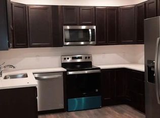 1402 7th St E APT 203, Saint Paul, MN 55106