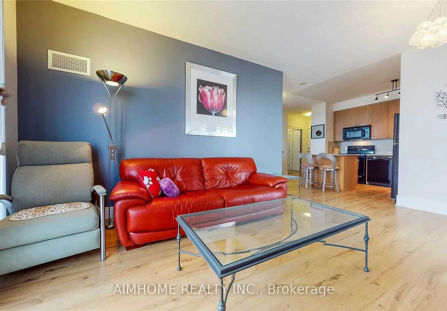3 bed, $3,000 — Photo 3