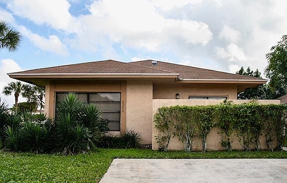 3rd image of 5250 N Garden Hills Circle