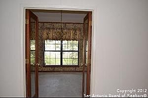 4th image of 8318 Damascus Dr