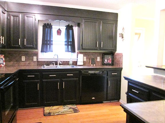 4th image of 780 Summerwood Dr