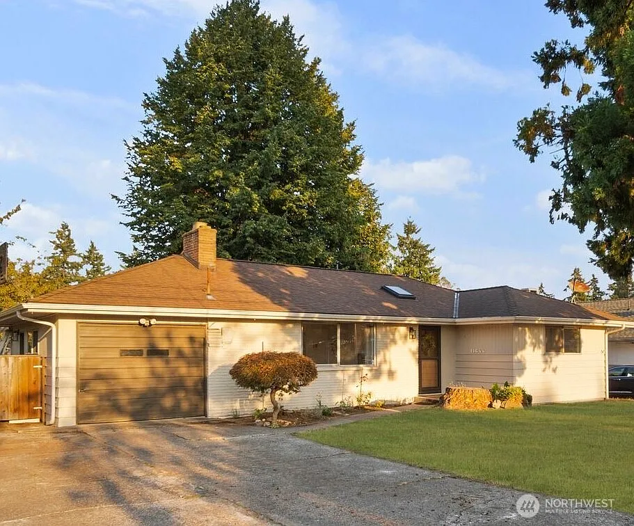 11644 19th Avenue SW photo 1