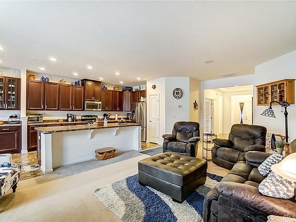 4th image of 69 Cascade Dr