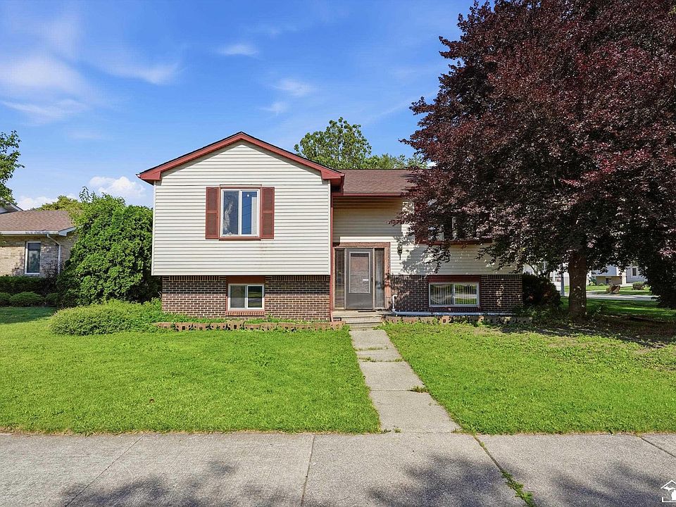 1st image of 24539 Westpointe St