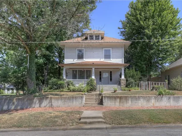 124 W Monroe St, Pittsburg, KS 66762