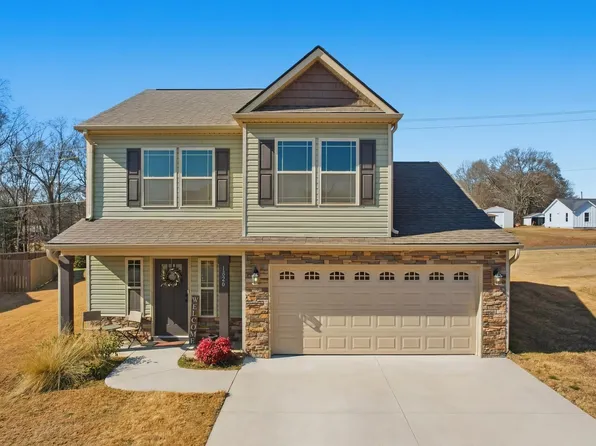 1820 Rosalyn Dew Dr, Lyman, SC 29365