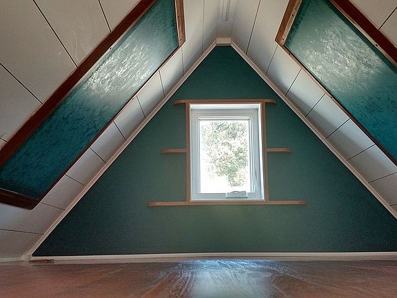 Sleeping loft (ladder access