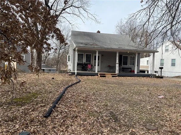 3912 Circle Dr, Independence, MO 64052