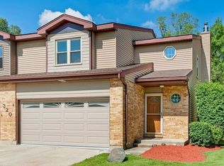 320 Brookdale Dr APT B, Bloomingdale, IL