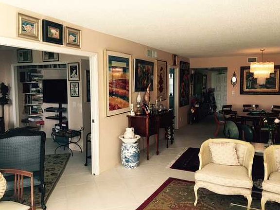 5th image of 805 Cypress Blvd APT 409