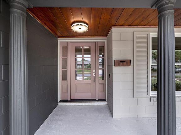 3rd image of 639 Friar Rd