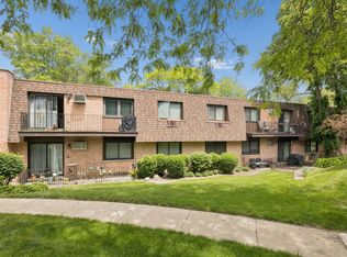 550 E Main St Unit 2A, Barrington, IL 60010