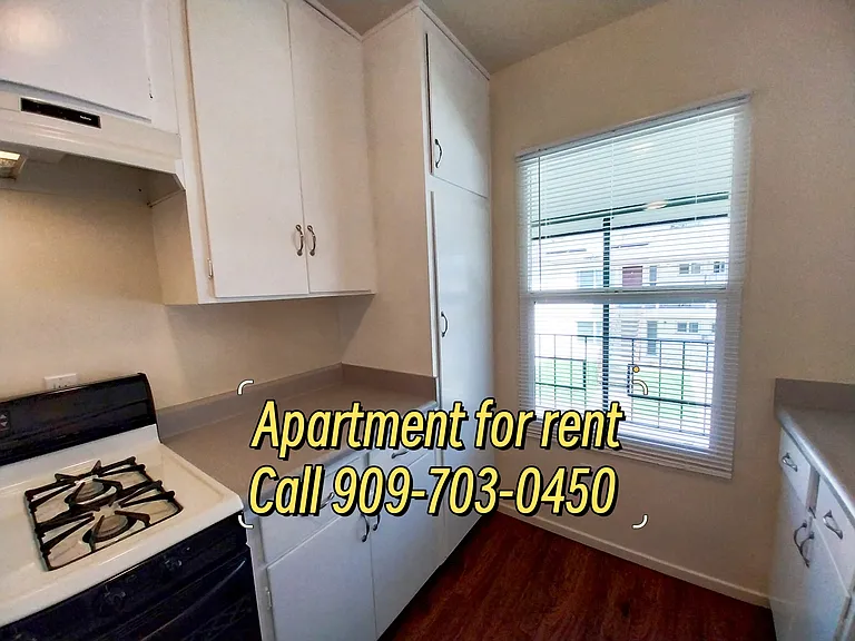 2993 N Garey Ave — Photo 23