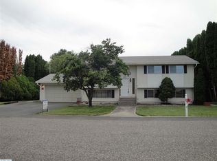 6204 W Richardson Rd, Pasco, WA 99301