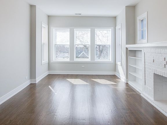 3rd image of 1667 N Richmond St #2