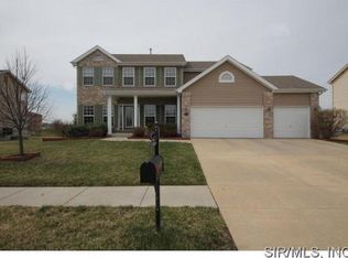 3825 Appaloosa Dr, Swansea, IL 62226