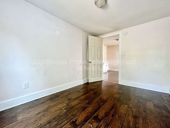 4th image of 2825 Sanford St #2