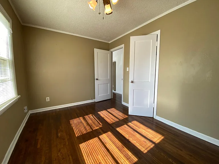 3107 W Easton St — Photo 8