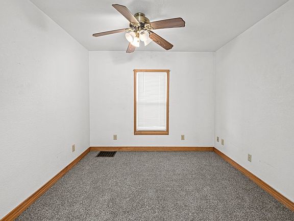 5th image of 2025 S Bluff Blvd
